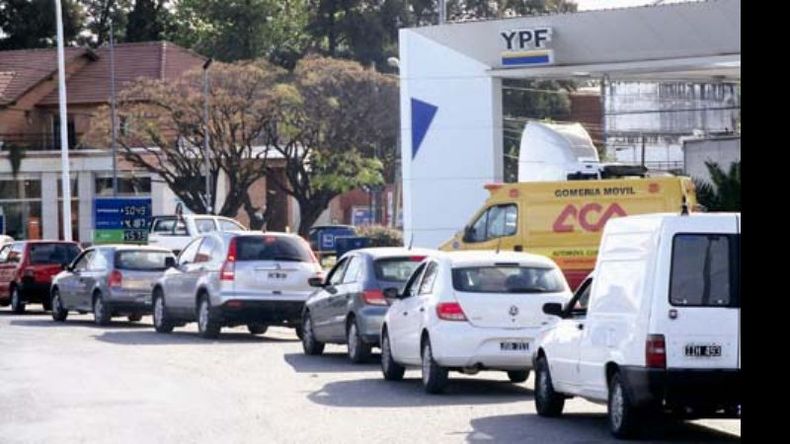 Aunque hasta anoche no faltaba combustible, peligra el abastecimiento. Podría haber sanciones..