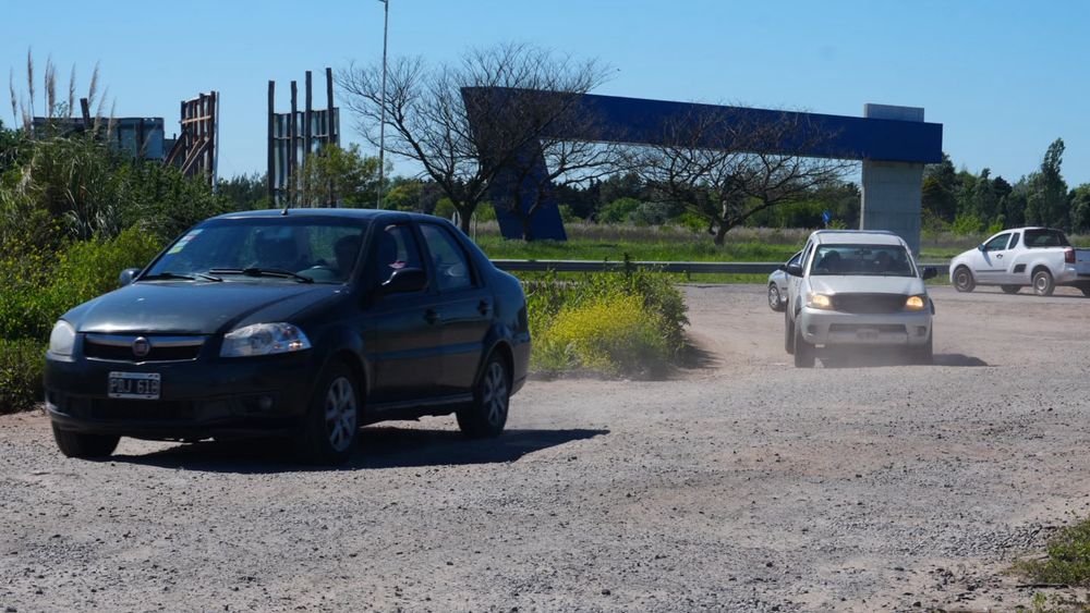 Los usuarios usan la colectora del peaje Larena. La tarifa ya cuesta más de $1.800.