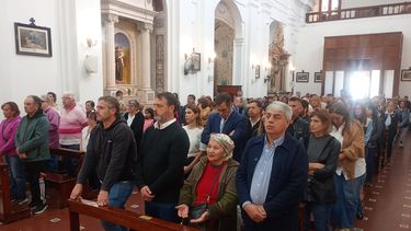 Federico Achával y su gabinete participaron de la misa de exequias por Francisco en la iglesia de Pilar.