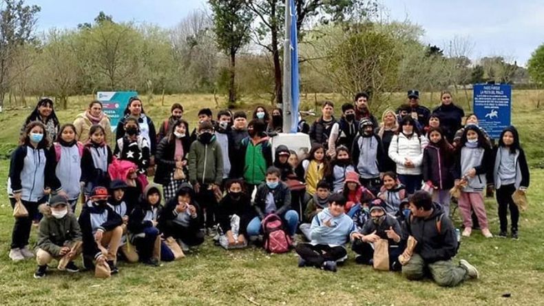 Muchísimas gracias Turismo Pilar, Claudia Juanes y al intendente municipal Federico Achával por colaborar con la difusión de nuestro querido Patrimonio Histórico Sanmartiniano Posta Arroyo Pinazo. Para nosotros es un orgullo que el Padre de La Patria haya pasado la noche, se lleve la caballada a la única batalla en suelo argentino (Combate de San Lorenzo) y que de éstas tierras bendecidas con su sello de libertad se lleve los mejores caballos de la Posta Pinazo para darle en sólo 15 minutos la libertad a su amada Patria. Adriana García..