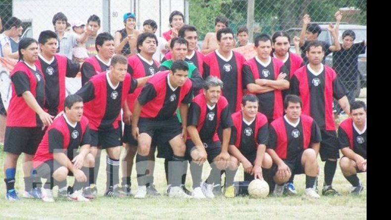 El equipo de Agustoni que logró su primer título en la categoría Senior (Mayores de 35 años)..