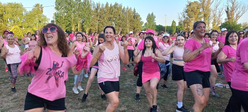 fiesta de zumba en rosa 2023