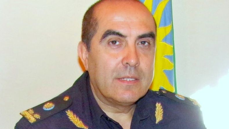 ÚLTIMOS DÍAS. Aún con el uniforme policial, Piazzale prepara su pase a la Secretaría de Seguridad del Municipio..