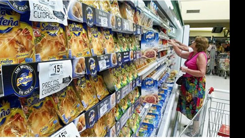 Los precios cuidados abarcan productos de la canasta básica..
