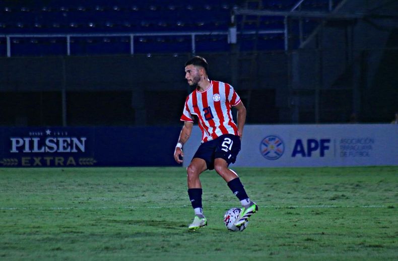 PREOLÍMPICO. Iván Leguizamón ya jugó por Eliminatorias con la Selección mayor de Paraguay.
