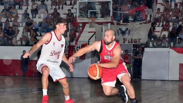 RIVALES. Enfrentamiento entre Atlético y Derqui por el Federal. ¿Habrá equipo único de Pilar?.