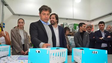 Axel Kicillof destacó que el programa brindará cada mes 7 mil kits del plan Qunita para el cuidado de niños y niñas.