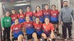 ESTRENO. El primer equipo femenino de Muni Pilar que debutó como federado..