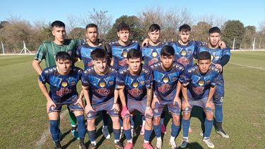 EQUIPO. La formación inicial de Metalúrgico que ganó en Varela. EQUIPO. La formación inicial de Metalúrgico que ganó en Varela.