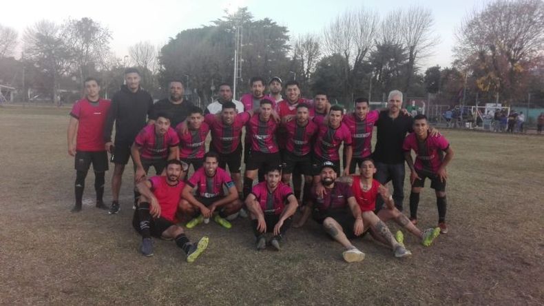 Escobar bajó a Somra por 1-0 y se acomodó en la pelea por el título..