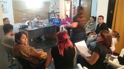 REUNIÓN. Los delegados de los equipos, en el sorteo del fixture..