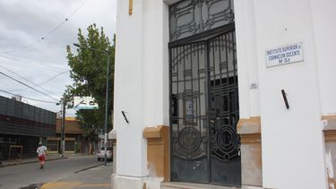 El ISFD 51 funciona en tres sedes, una de ellas en la Escuela Nro. 1.