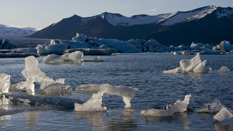 Laguna glaciar de Jökulsárlón, en el sureste de Islandia.(news.ncsu.edu)..png