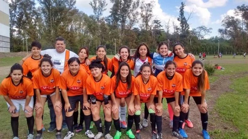 FEMENINO. Las chicas de Manzanares jugarán hoy ante Nueva Estrella A..