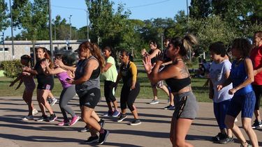 DANZA: Pilar baila al ritmo de Cultura en Movimiento.