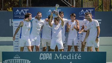 GEBA celebró en Pilar y Sebastián Báez levantó la copa.&nbsp;