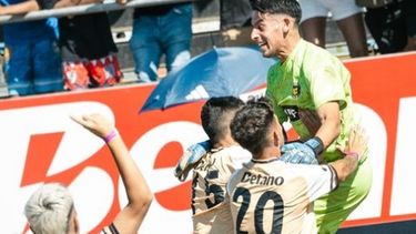 La Crema avanzó a la final en una extensa serie de penales.