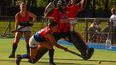 DEFINICIÓN. Julieta Rizzuto define ante la arquera uno de los goles de Deportiva.