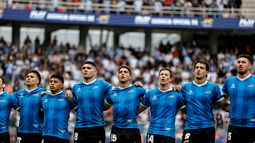 Los Pumas con la remera Azul evocando al fútbol en el Mundial 86 . Los Pumas con la remera Azul evocando al fútbol en el Mundial 86 .