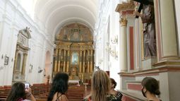 Visita guiada por el #CascoHistórico. Un paseo imperdible por los sitios más relevantes del centro de #Pilar. Si querés participar te esperamos el próximo miércoles 03/03. Anotate por mensaje privado. Pilar Turismo / @PilarTurismo..