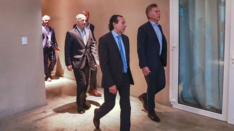 ENTRADA. Macri, Sica y Ducoté participaron del lanzamiento, en la Lonja..