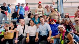 ENCUENTRO. Achával compartió la jornada con adultos mayores en el Club Municipal Presidente Derqui. ENCUENTRO. Achával compartió la jornada con adultos mayores en el Club Municipal Presidente Derqui.