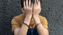 PROYECTO. El Gobierno propone bajar la edad de imputabilidad de 16 a 14 años. PROYECTO. El Gobierno propone bajar la edad de imputabilidad de 16 a 14 años.