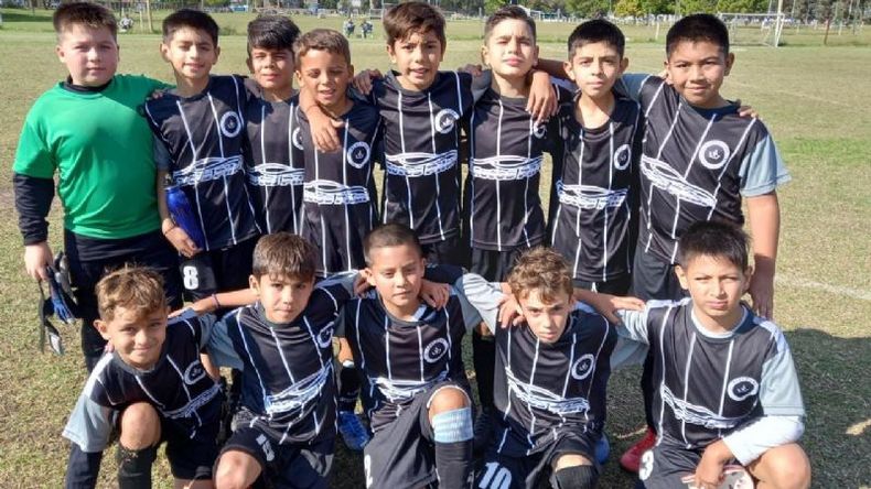 VICTORIA. La 2012 de Real Pilar tuvo un gran partido ante D10FC..