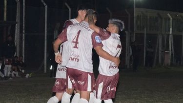 FESTEJO. Monterrey regresa a la cancha buscando el triunfo que lo deje líder. FESTEJO. Monterrey regresa a la cancha buscando el triunfo que lo deje líder.