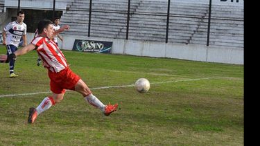 PREPARADO. Fonzalida espera su chance para jugar en el ataque con Ubiría..