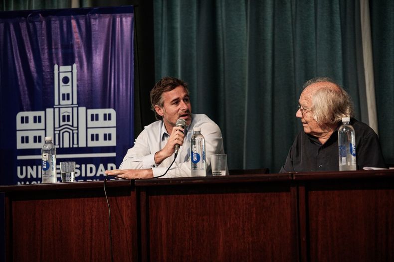 JUNTOS. Federico Achával y Adolfo Pérez Esquivel, durante la charla.