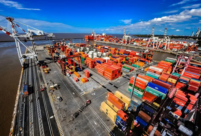 OBJETIVO: EXPORTACIONES. IndustralizAr aportará herramientas para el comercio exterior.