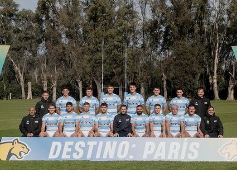 Tobías Wade cerró la concentración en CASA Pumas con la foto oficial rumbo a París 2024.