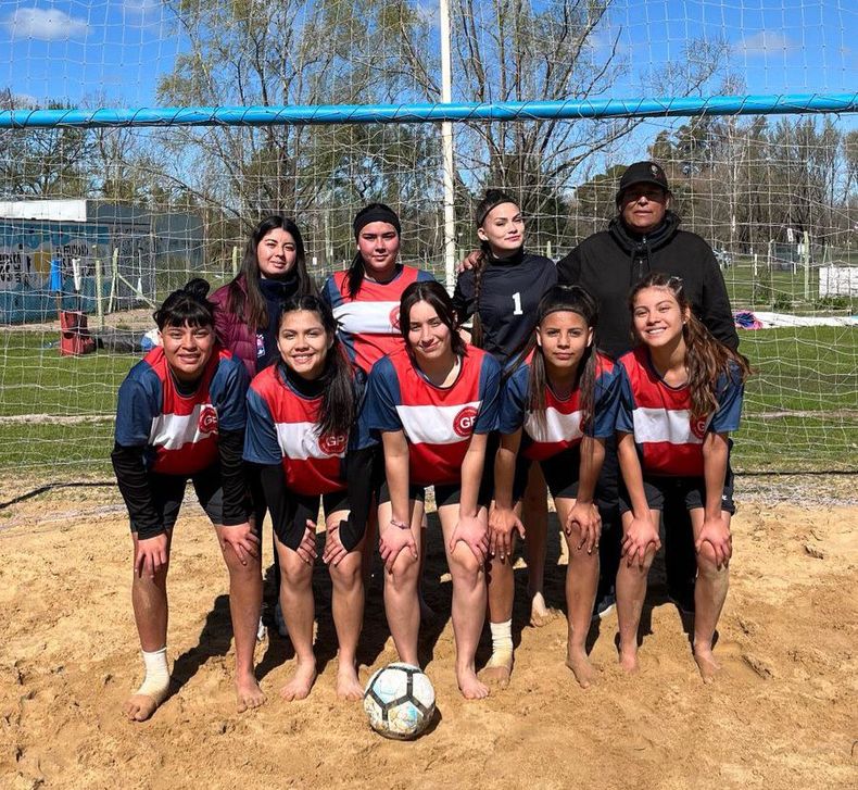 FORMACIÓN. La Sub 18 femenina de Gauchitos está a un paso de llegar a Mar del Plata.