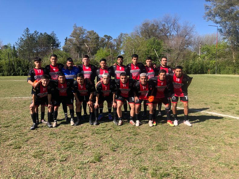 EQUIPO. Villa Rosa logró una clara victoria para meterse en la pelea de arriba.