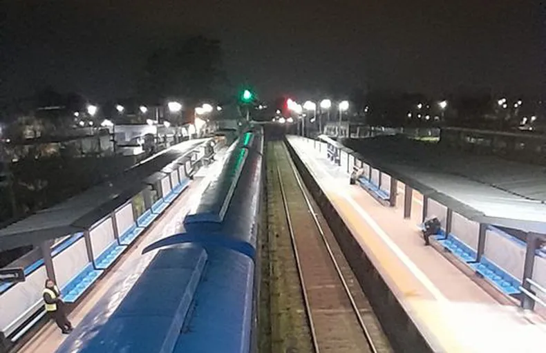 El accidente ocurrió al final de los andenes de la estación Pilar del tren San Martín.