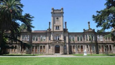INCÓGNITA. Cerca y lejos al mismo tiempo, la Universidad espera al nuevo gobierno. &nbsp;