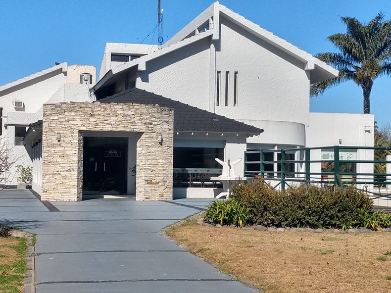 OTRA VEZ. Hace 5 años, el house del country ya había sido encontrado robando electricidad.
