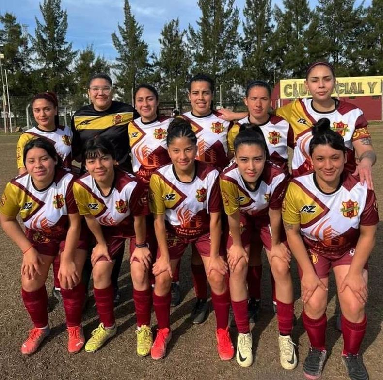 EQUIPO. Las chicas de Monterrey tienen récord de 10 triunfos y 2 empates.