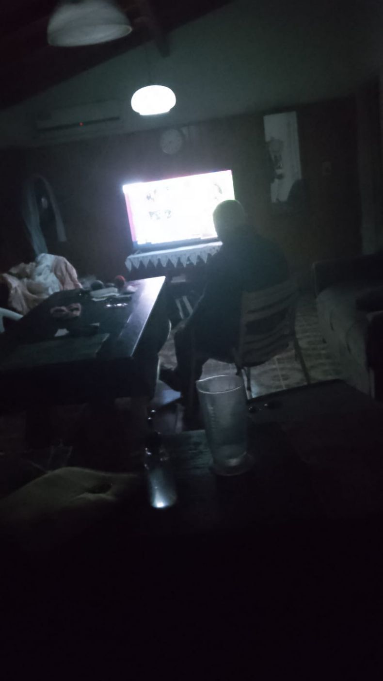 La baja tensión afecta a los hogares de La Pilarica, en especial por las noches.&nbsp;