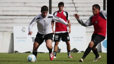 Lionel Fonzalida marcó el 2-0 para el triunfo de los titulares ante Pilar FC..