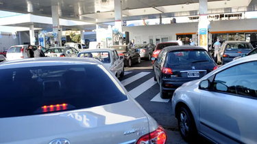 NAFTA. En Pilar hubo más demanda que lo habitual pero no faltó combustible.&nbsp; 