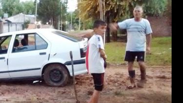 Vecinos se quejan por las calles..