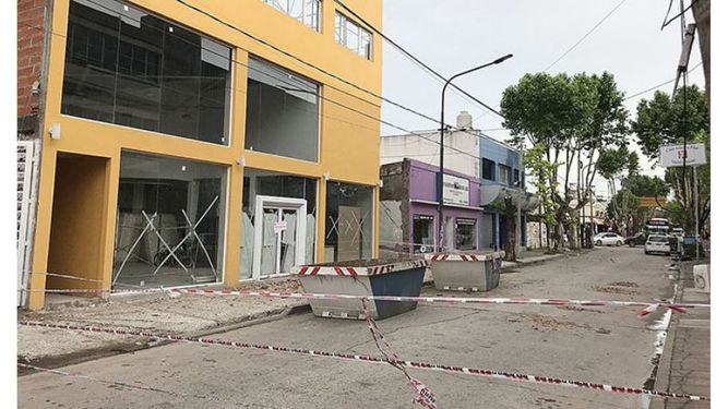DERRUMBE. El cierre de Ituzaingó prolongó el caos de la tormenta..