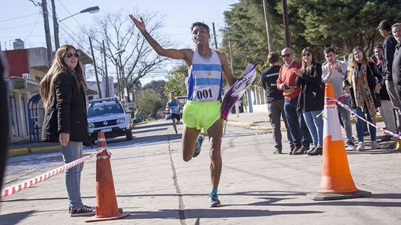 META. Javier Posdeley, ganador de los 5K..