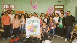 El grupo de la Secundaria 13, en una foto subida por la diputada Lucía Portos..