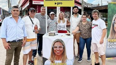 A LA CALLE. Cáceres se muestra activa para sumar volumen político..