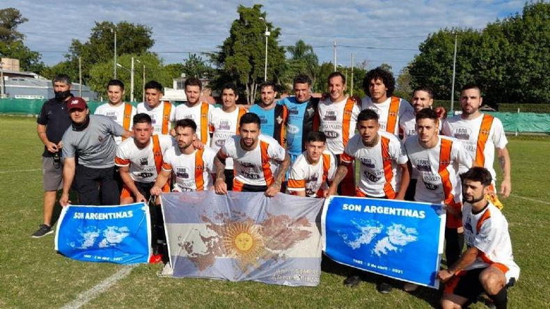PUNTERO. El equipo de Manzanares, líder de la División A..
