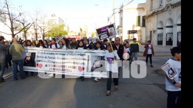 Marcharon a un año de la muerte de Patricia y Lorena