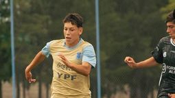 EN EZEIZA. Martín Gómez jugó el amistoso con la Sub 20 del Ascenso ante All Boys. EN EZEIZA. Martín Gómez jugó el amistoso con la Sub 20 del Ascenso ante All Boys.